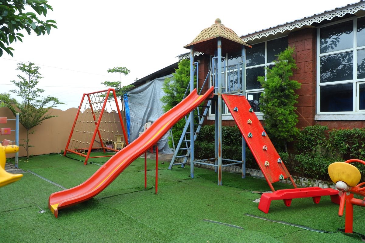 Outdoor-play-2